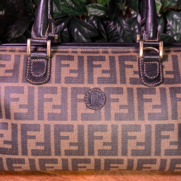 🤿 Authentic Fendi Zucca Boston Bag (FREE COA) - Picture 10 of 13